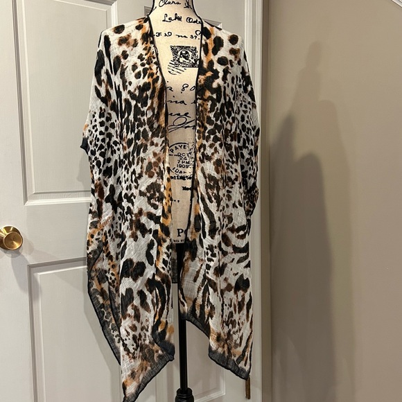 Vince Camuto Other - Vince Camuto Swimsuit Cover Lounging Robe